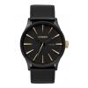 The Sentry Leather Matte Black/Gold Herrenuhr